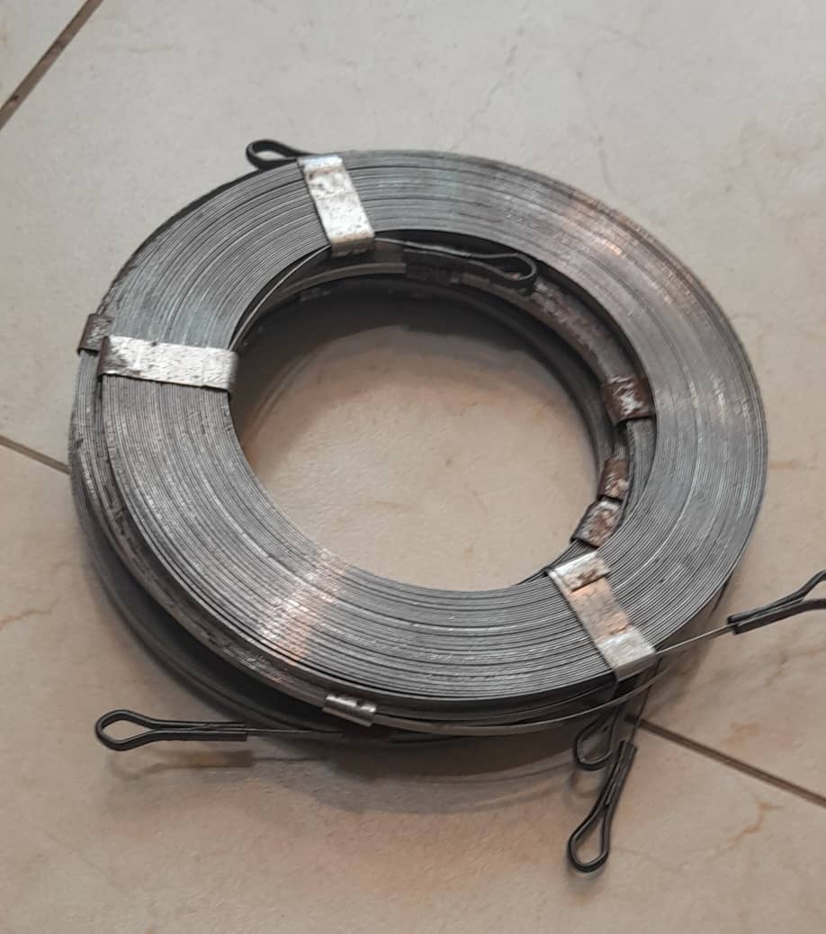 Fishing tape metalic