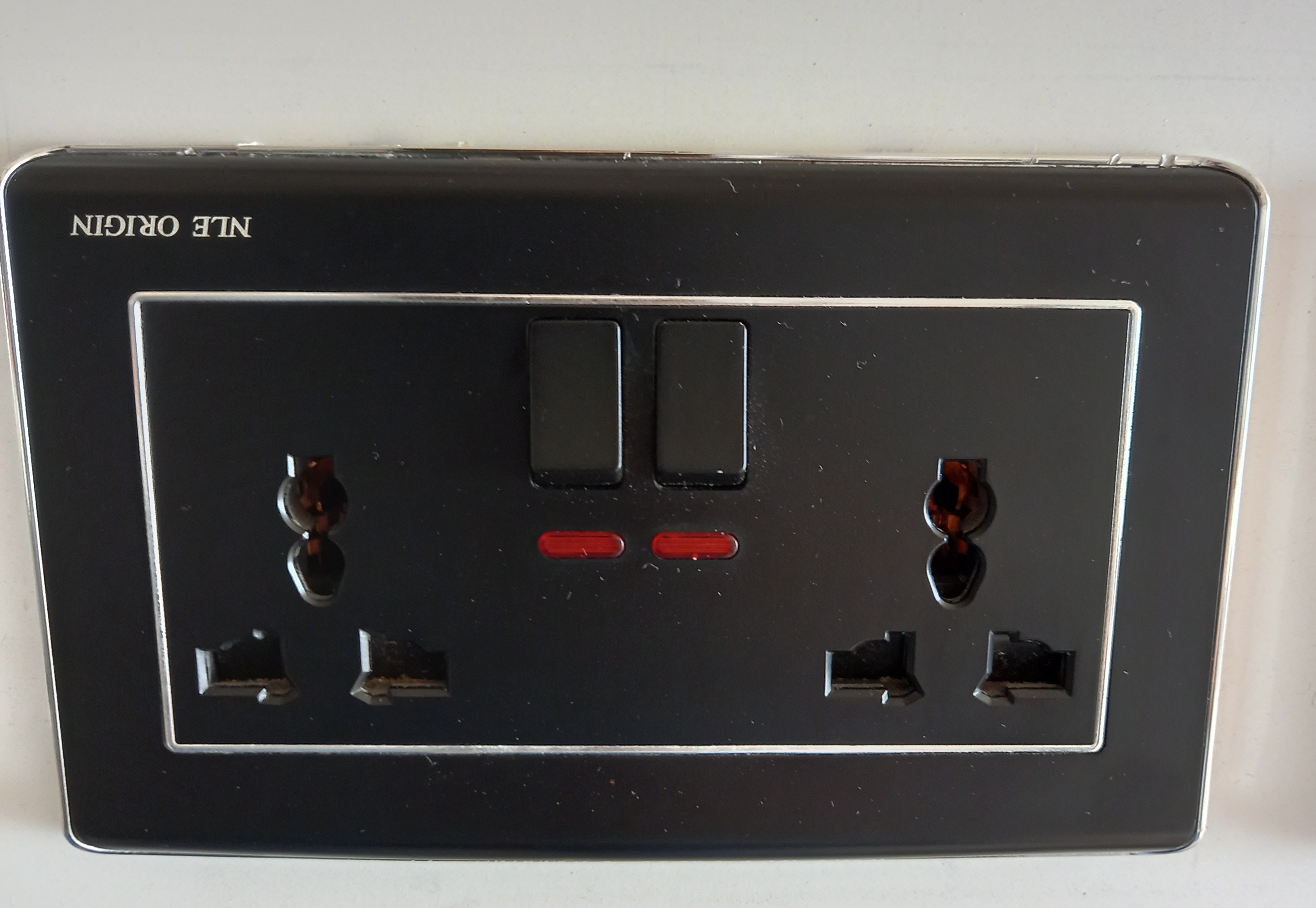Double socket Nle Black on Black 