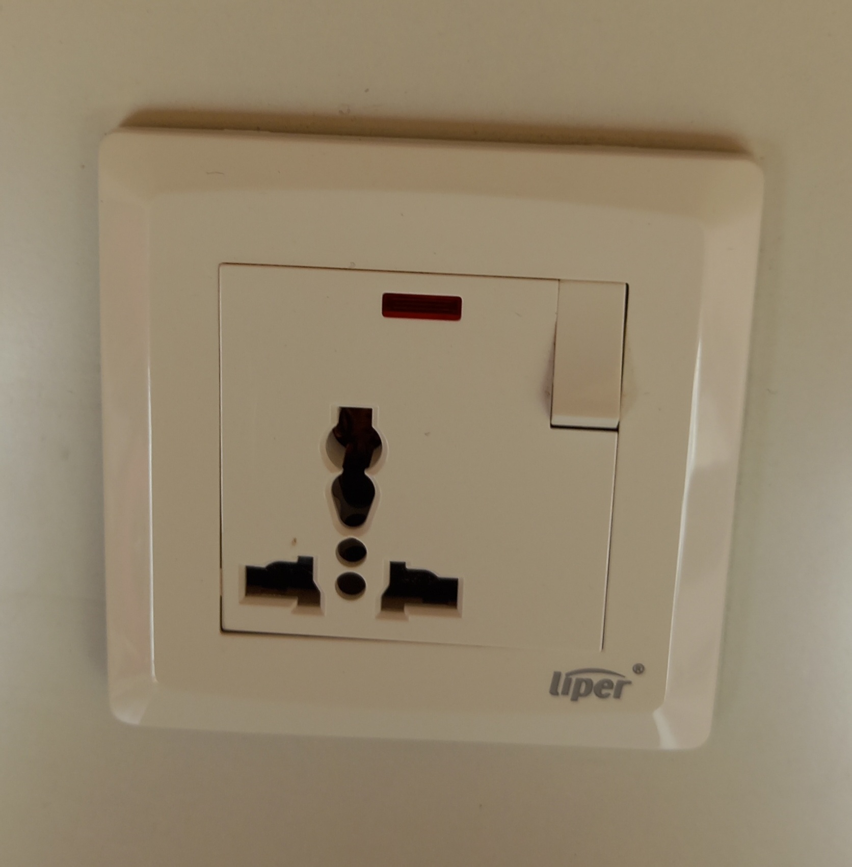 Single socket liper 