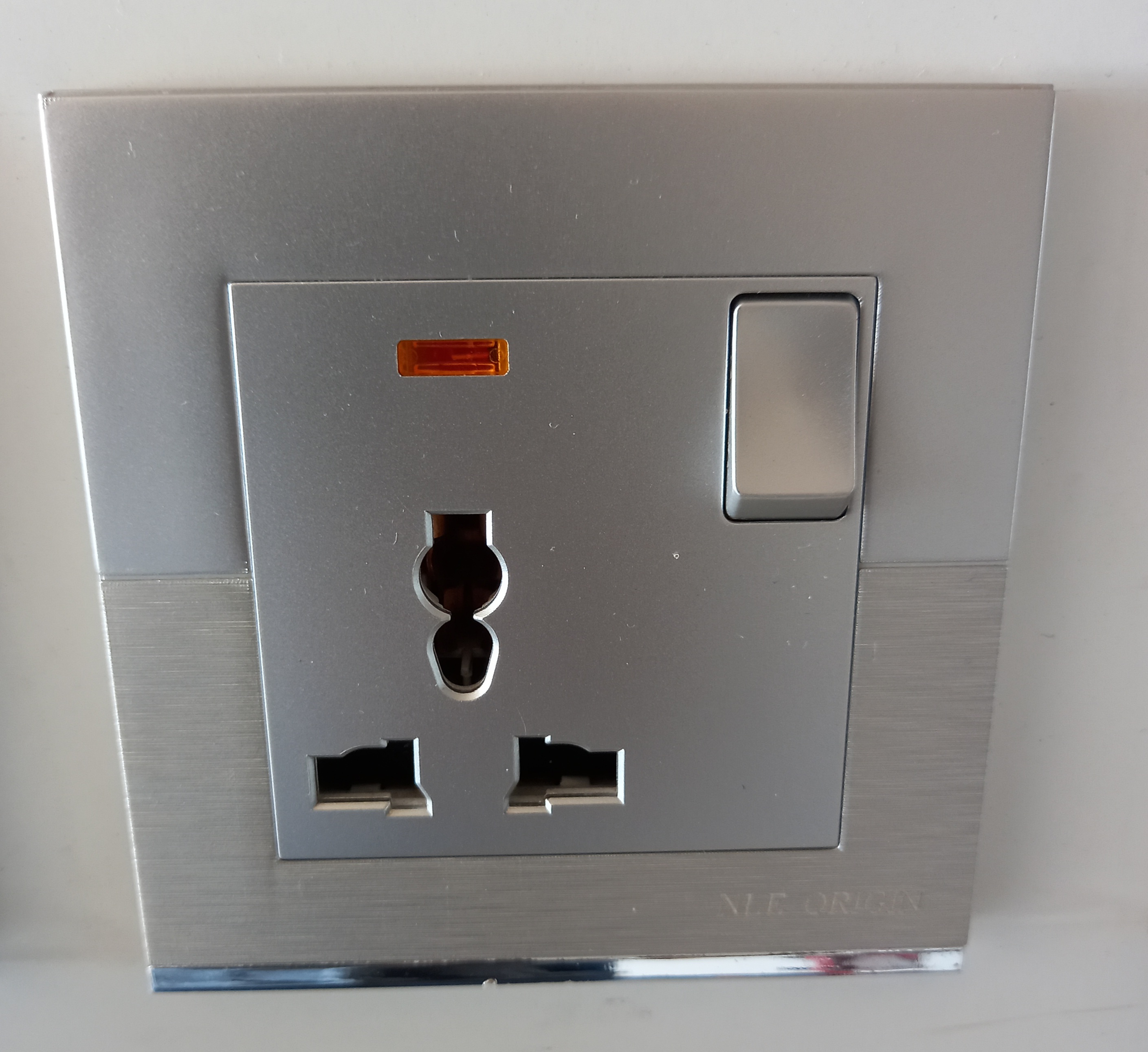 Single socket Nle Silver on Silver
