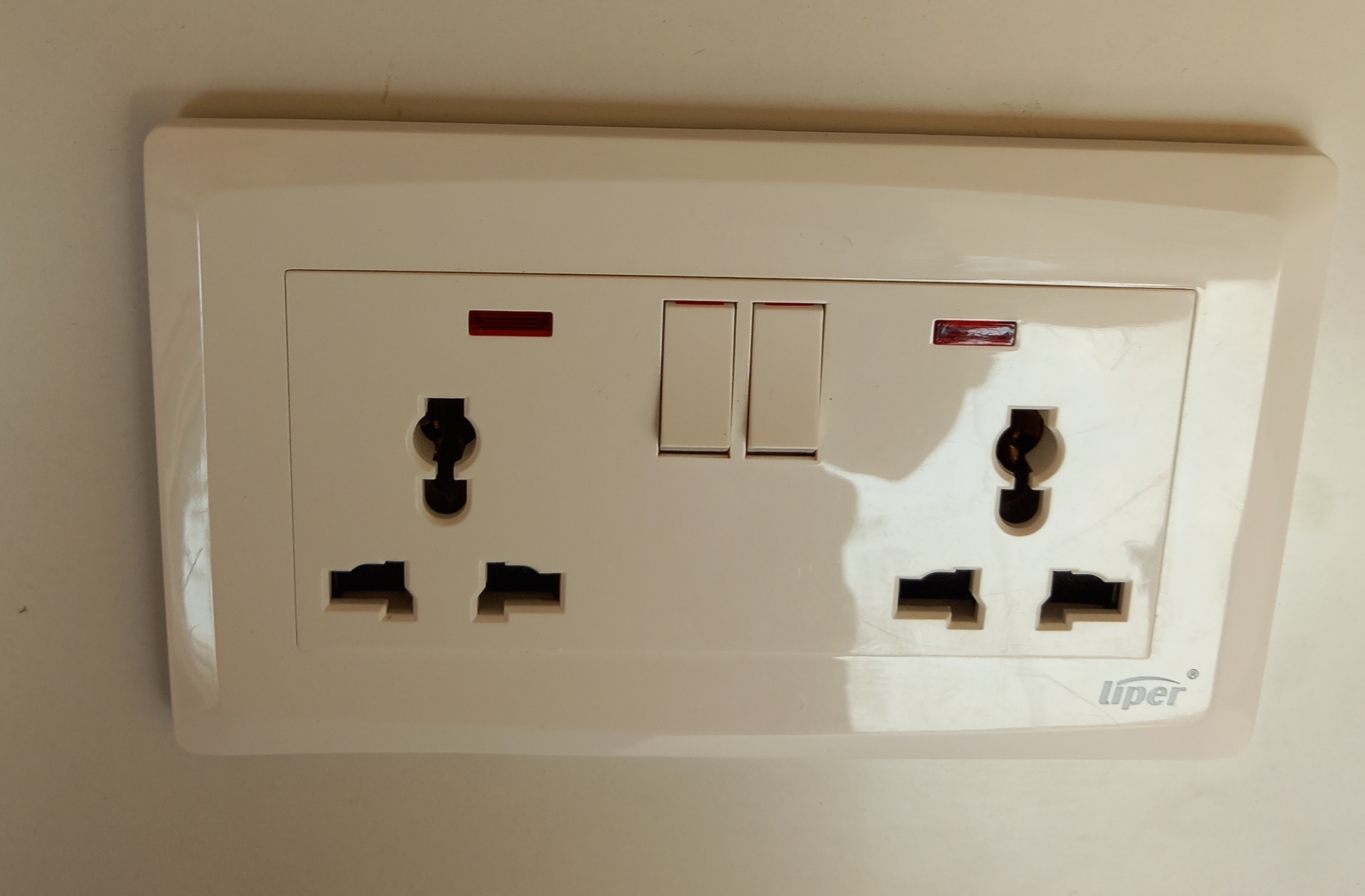 Double socket liper