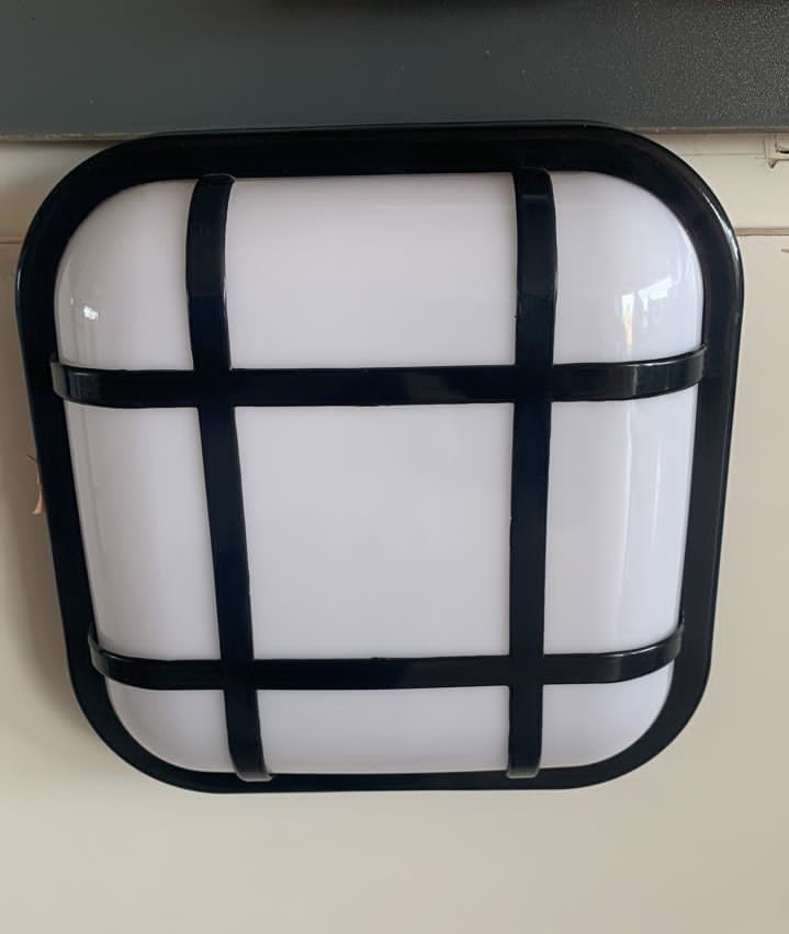 8131 wall light ****