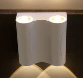 B807\4 wall light