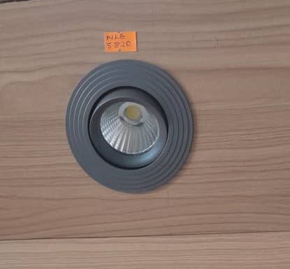 NLE 5820 spotlight